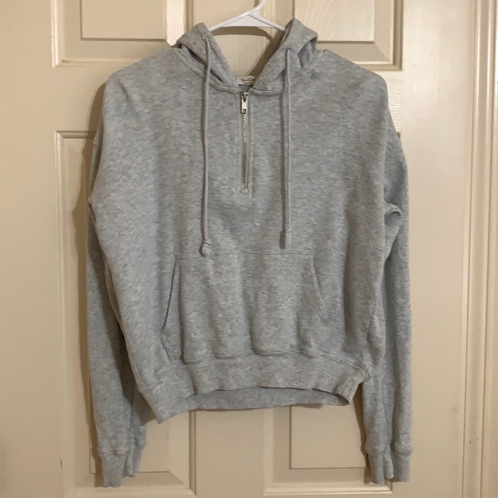 WOMENS BRANDY MELVILLE QUARTER ZIP